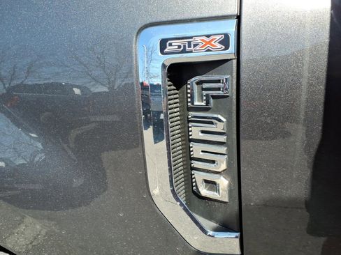 Used 2017 Ford F250 XL w/ STX Appearance Package image 7