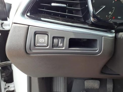 Used 2024 Cadillac XT6 Luxury w/ LPO, Floor Liner Package AWD/4WD image 14