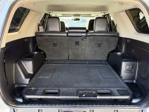 Used 2015 Toyota 4Runner Limited image 26