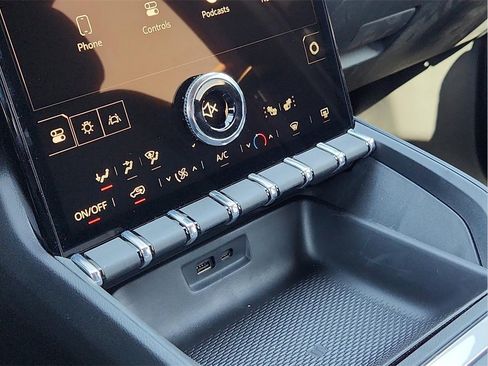 New 2025 GMC Terrain Elevation image 22