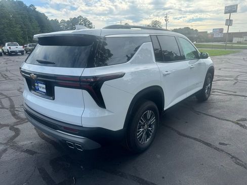 New 2026 Chevrolet Traverse LT image 5