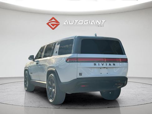 Used 2022 Rivian R1S Adventure image 10