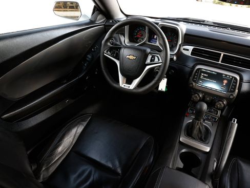 Used 2015 Chevrolet Camaro SS w/ SS Performance Package image 26