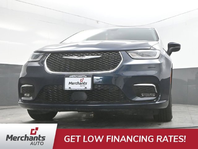 Used 2023 Chrysler Pacifica Touring-L FWD image 35