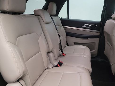 Used 2019 Ford Explorer XLT w/ Equipment Group 202A image 19