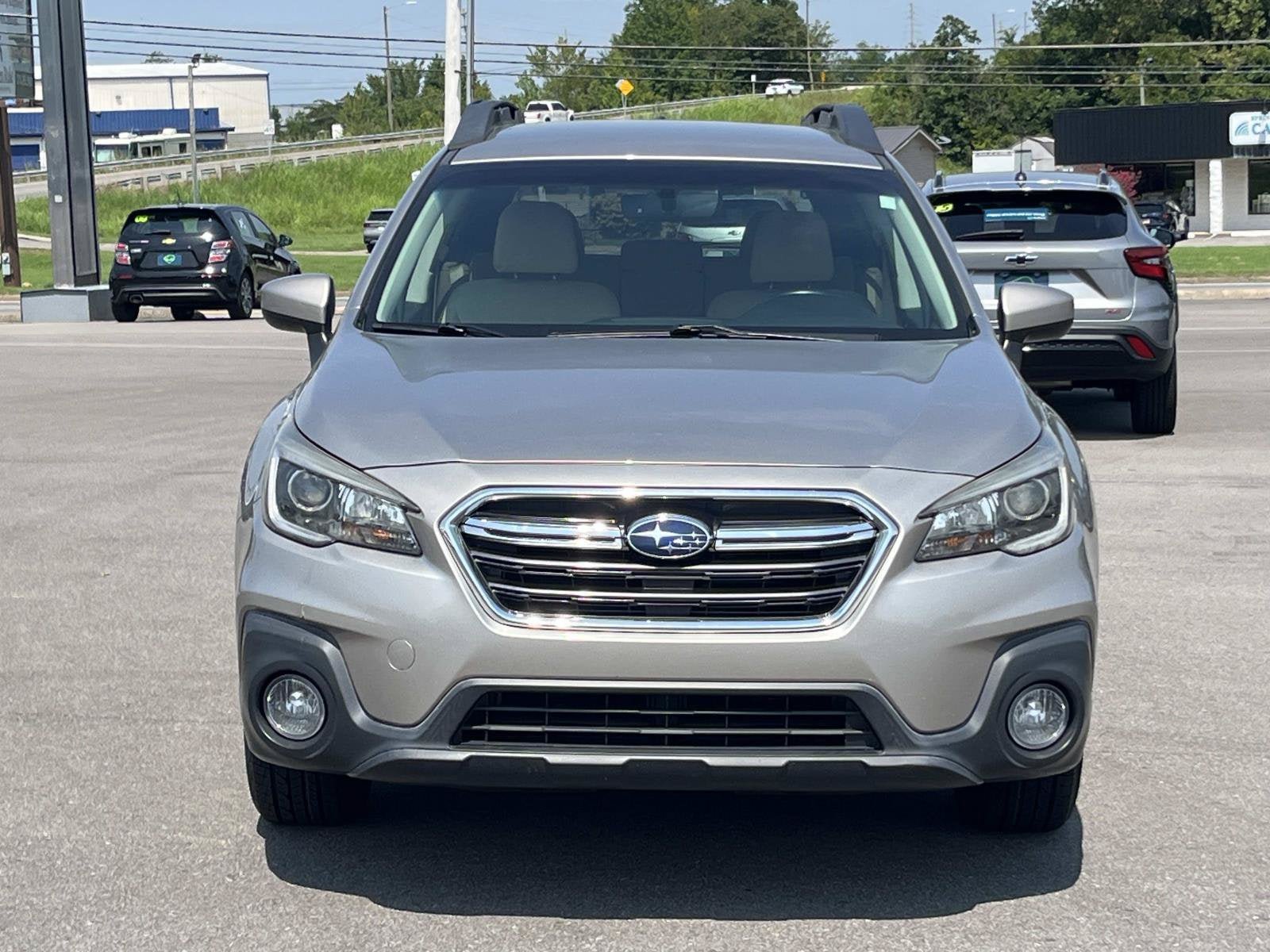 Used 2018 Subaru Outback 2.5i Premium AWD/4WD image 2