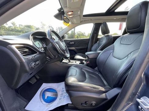 Used 2021 Jeep Cherokee Latitude Lux w/ Sun & Sound Group FWD image 16