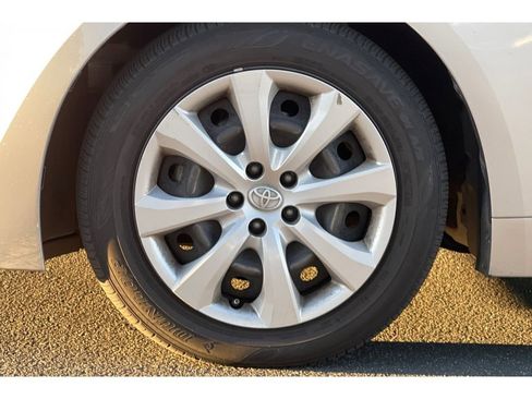 Used 2022 Toyota Corolla LE image 10