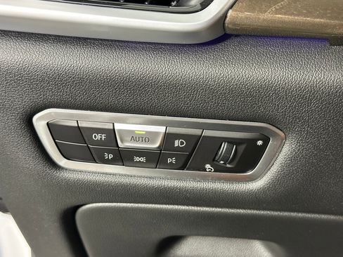 Used 2022 BMW X6 xDrive40i w/ Premium Package image 16