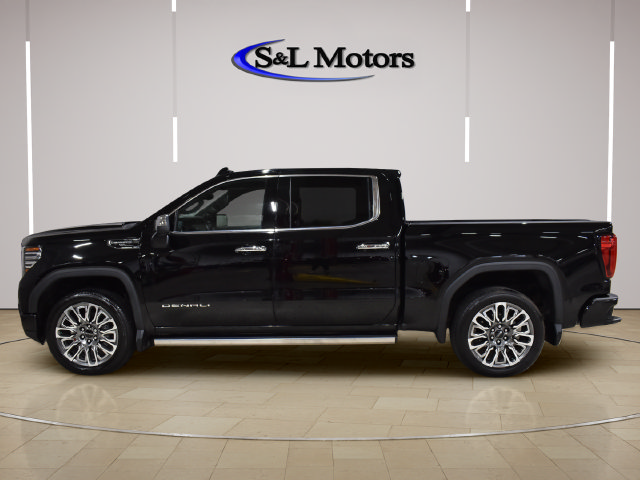 Used 2025 GMC Sierra 1500 Denali Ultimate AWD/4WD image 3