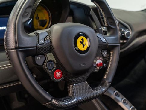 Used 2018 Ferrari 488 GTB image 5