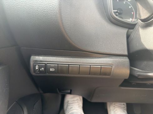 Used 2024 Toyota Corolla LE FWD image 18