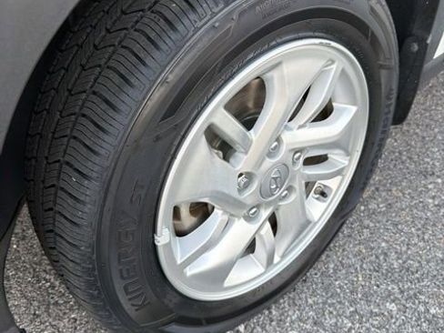 Used 2021 Hyundai Venue SE image 17