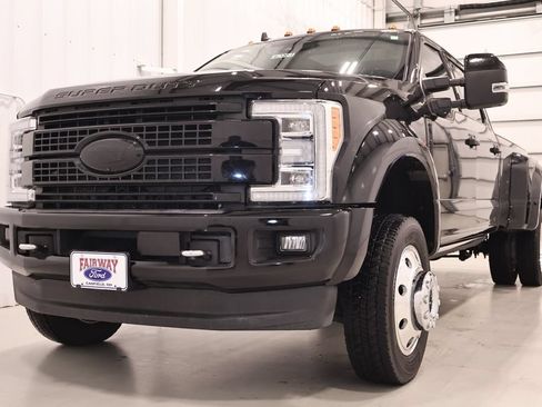 Certified 2019 Ford F450 Platinum w/ Platinum Ultimate Package AWD/4WD image 6