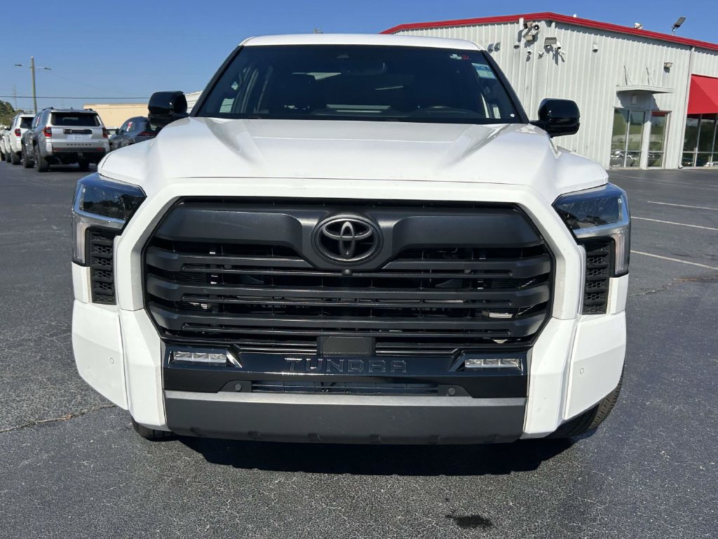 Used 2025 Toyota Tundra Limited AWD/4WD image 7