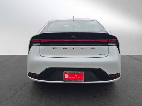 Certified 2023 Toyota Prius LE image 4