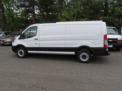 Used 2019 Ford Transit 250 148 Low Roof RWD image 3
