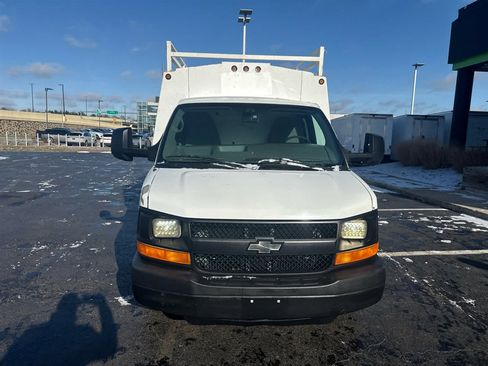 Used 2012 Chevrolet Express 3500 image 3