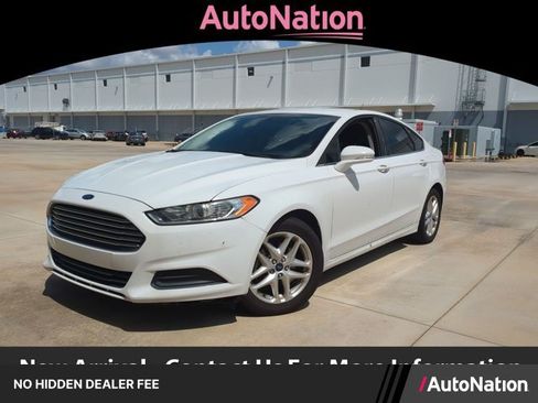 Used 2016 Ford Fusion SE FWD image 1
