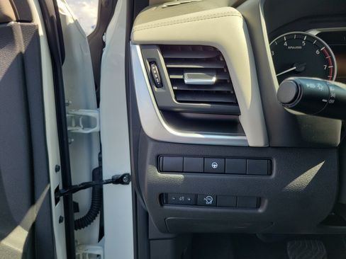 Certified 2023 Nissan Rogue SV AWD/4WD image 20