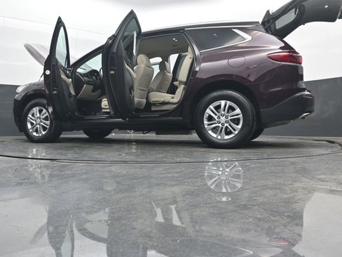 Used 2019 Buick Enclave Essence image 42