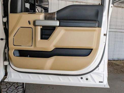 Used 2019 Ford F250 Lariat w/ Lariat Value Package image 45