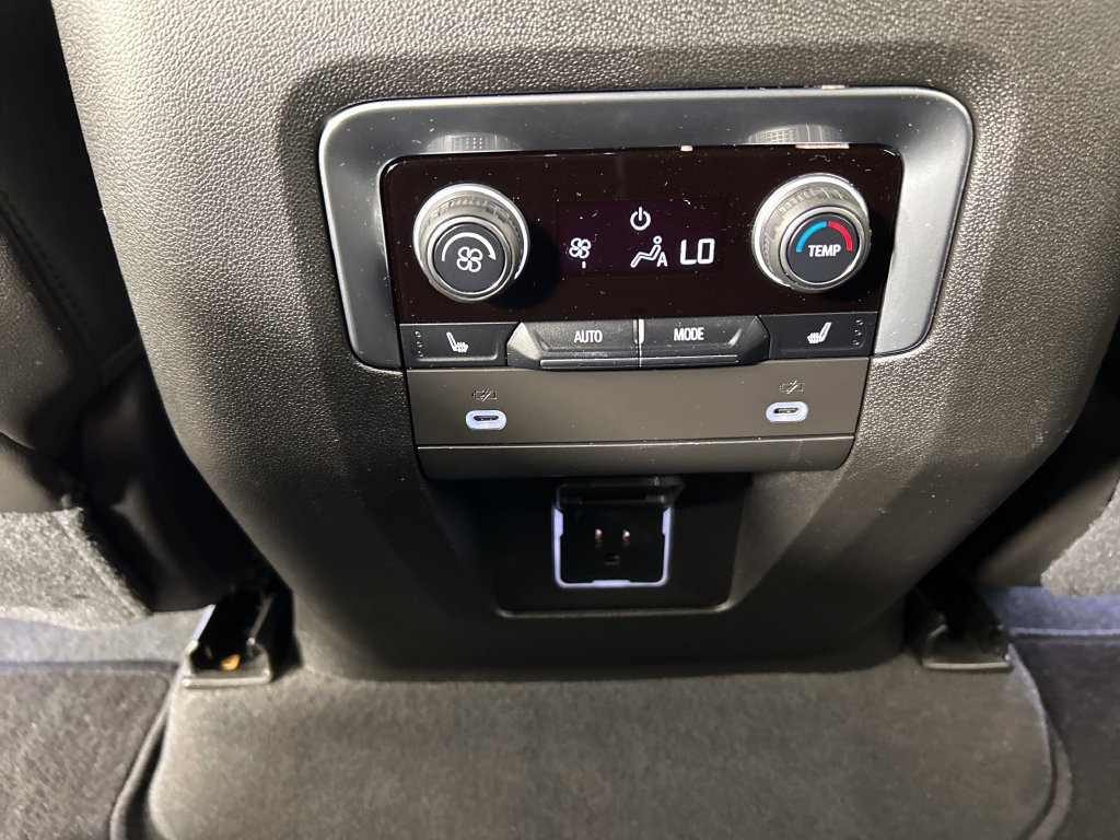 Used 2021 Chevrolet Tahoe High Country AWD/4WD image 18