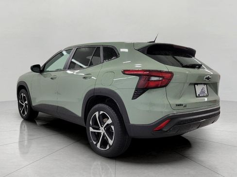 Certified 2024 Chevrolet Trax RS w/ Driver Confidence Package image 20