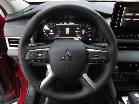 New 2026 Mitsubishi Outlander SEL FWD image 15