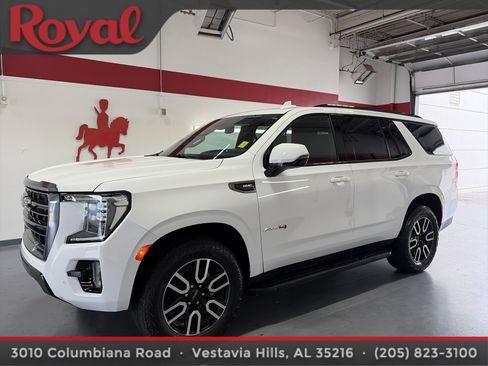 Used 2024 GMC Yukon AT4 w/ Technology Package AWD/4WD image 1