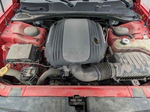 Used 2019 Dodge Challenger R/T RWD image 18