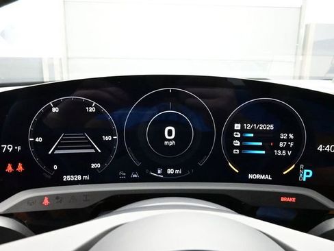 Certified 2020 Porsche Taycan Turbo S w/ Premium Package AWD/4WD image 9