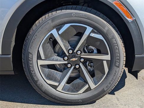 New 2026 Chevrolet Equinox EV LT image 6