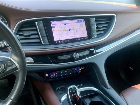 Used 2020 Buick Enclave Avenir w/ Avenir Technology Package FWD image 6