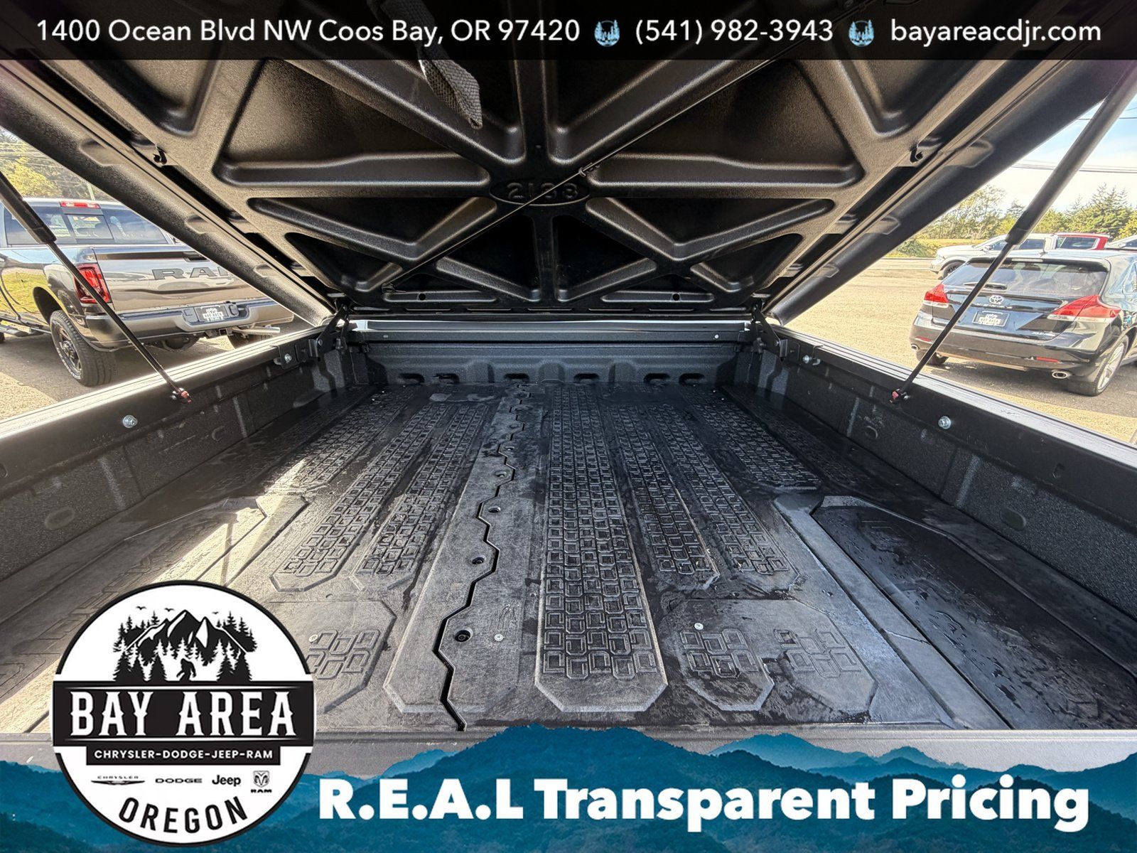 Used 2023 Ford Ranger XLT w/ Equipment Group 301A Mid AWD/4WD image 9