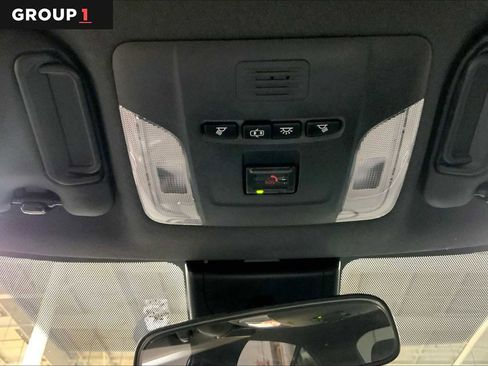 Certified 2021 Toyota Corolla SE image 33