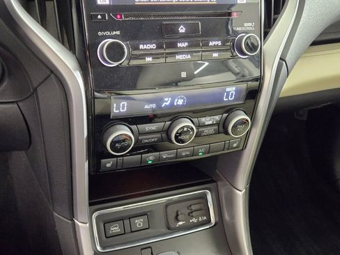 Used 2019 Subaru Ascent Limited AWD/4WD image 34