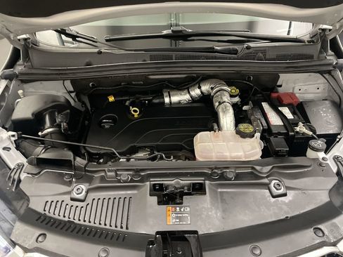 Used 2022 Buick Encore Preferred w/ Safety Package AWD/4WD image 22