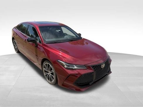 Used 2022 Toyota Avalon Touring FWD image 1