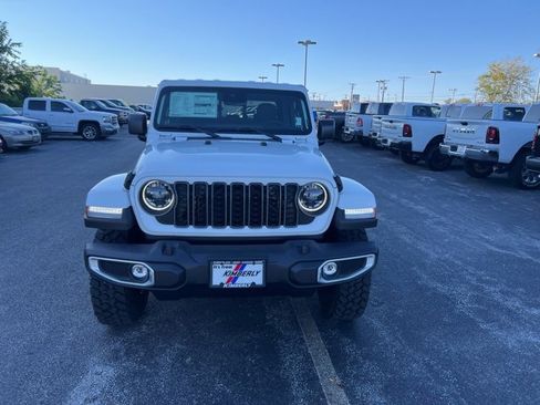 New 2025 Jeep Gladiator Sport S image 8