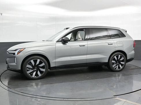 Used 2025 Volvo EX90 Ultra AWD/4WD image 6