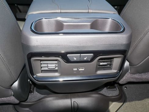 New 2026 GMC Sierra 3500 AT4 w/ AT4 Premium Plus Package AWD/4WD image 12