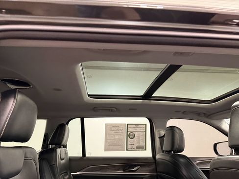 Used 2022 Jeep Grand Cherokee L Limited AWD/4WD image 16