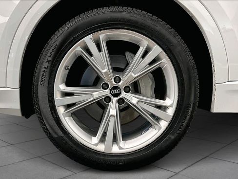 Certified 2023 Audi Q8 Premium image 11