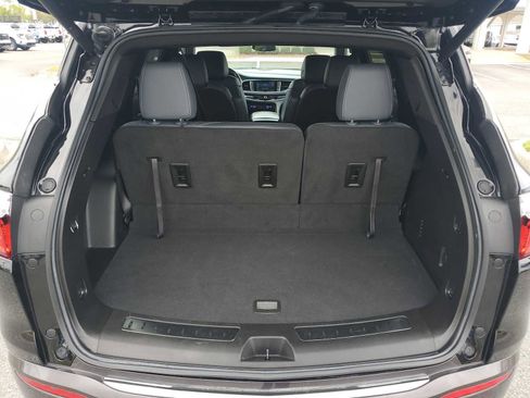 Used 2023 Buick Enclave Essence w/ Experience Buick Package image 5