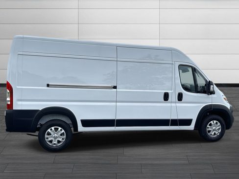 New 2025 RAM ProMaster 2500 w/ Quick Order Package 22G SLT FWD image 2