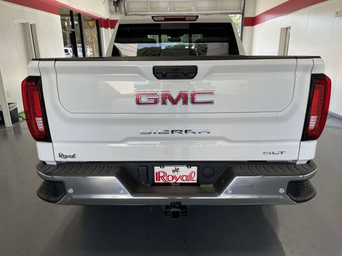 New 2026 GMC Sierra 1500 SLT w/ SLT Premium Plus Package RWD image 5