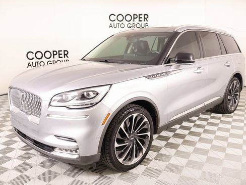 Used 2020 Lincoln Aviator Reserve w/ Equipment Group 202A image 11