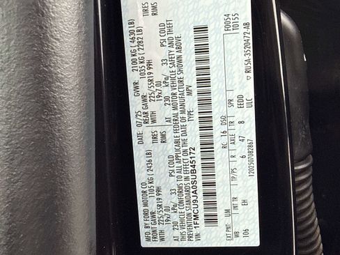 Used 2025 Ford Escape Platinum image 27