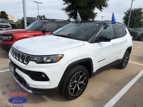 Used 2026 Jeep Compass Limited AWD/4WD image 1